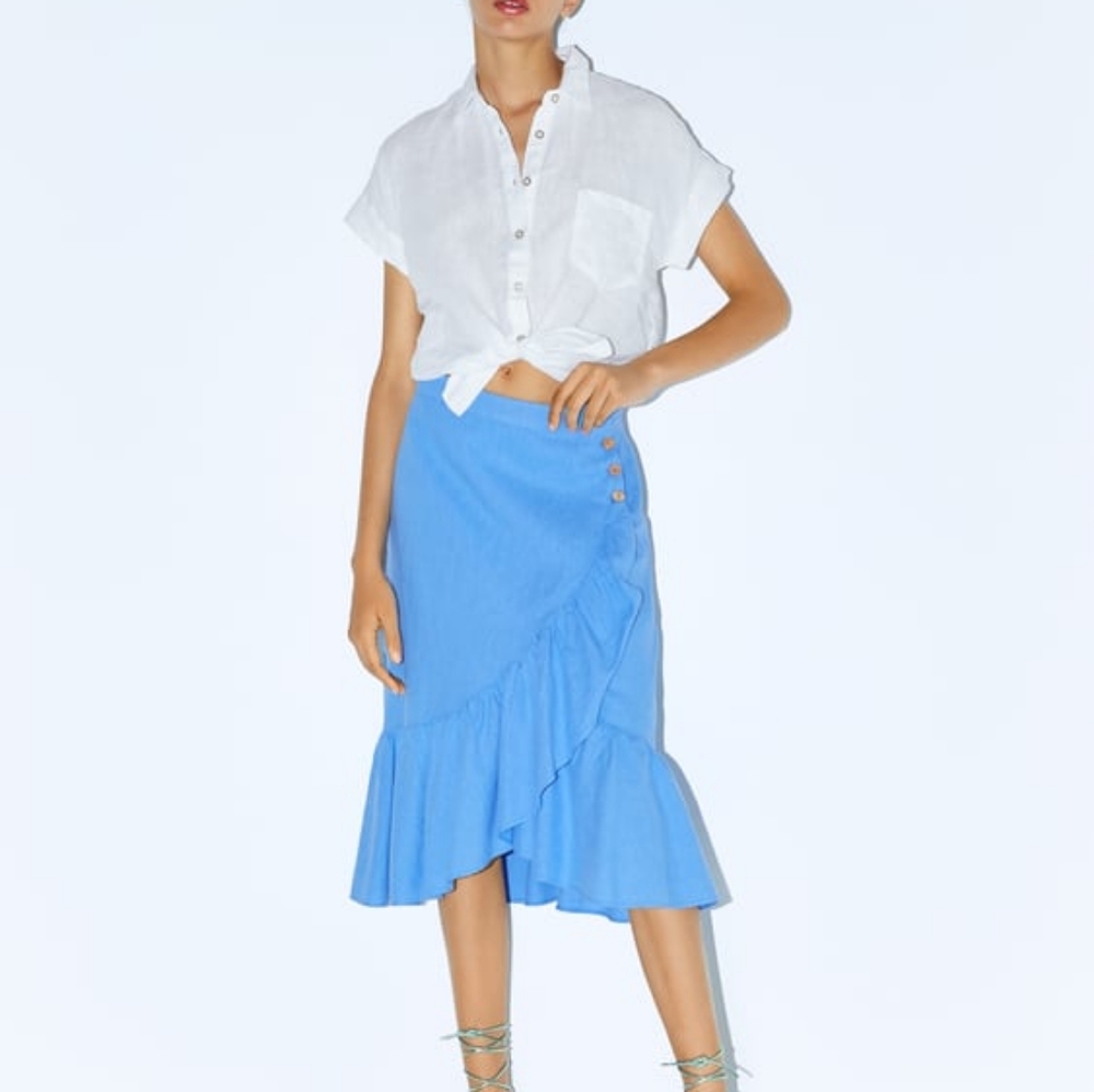 Zara  RUFFLED SKIRT WITH BUTTONS Sky blue size Large